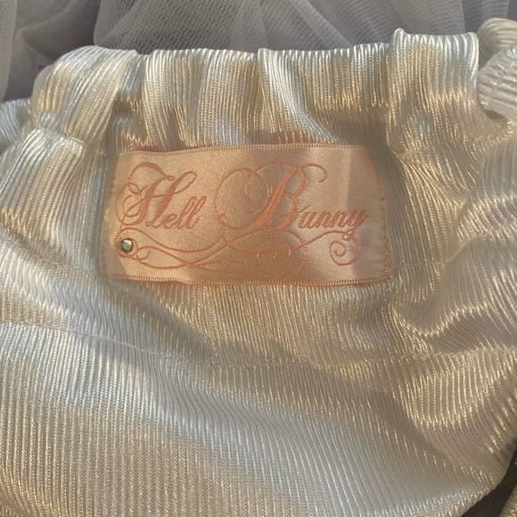 *NEW* Vivien of Holloway wedding dress & Hell Bunny petticoat - Picture 10 of 16